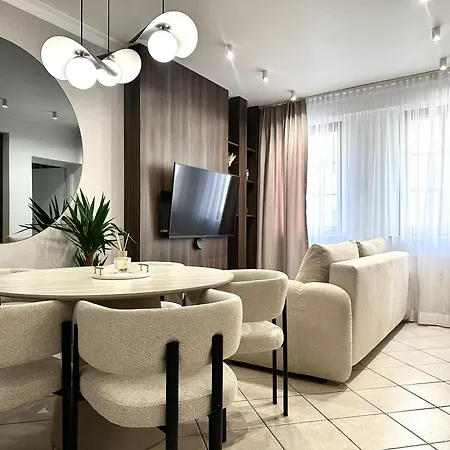 Appartement Wiezienna 21c - Parking & Lift - 200m Main Square