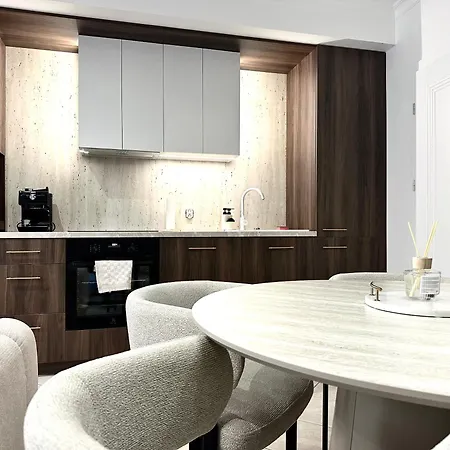 Appartement Wiezienna 21c - Parking & Lift - 200m Main Square Wrocław