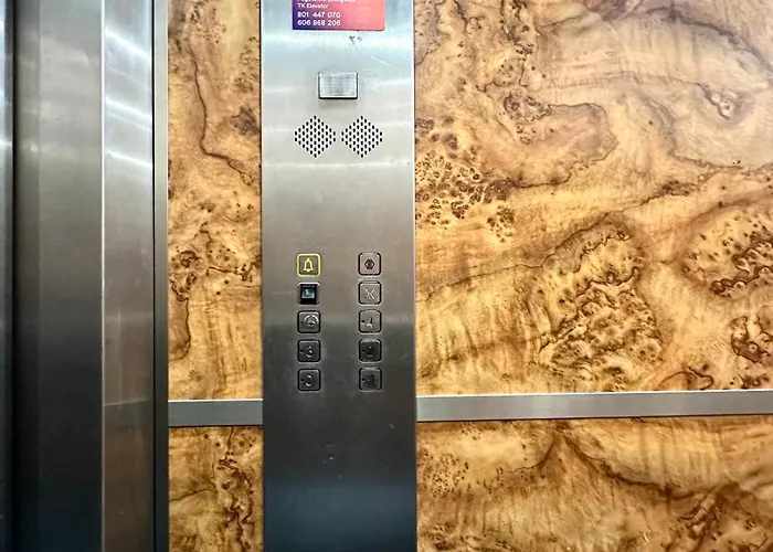 Wiezienna 21c - Parking & Lift - 200m Main Square Διαμέρισμα